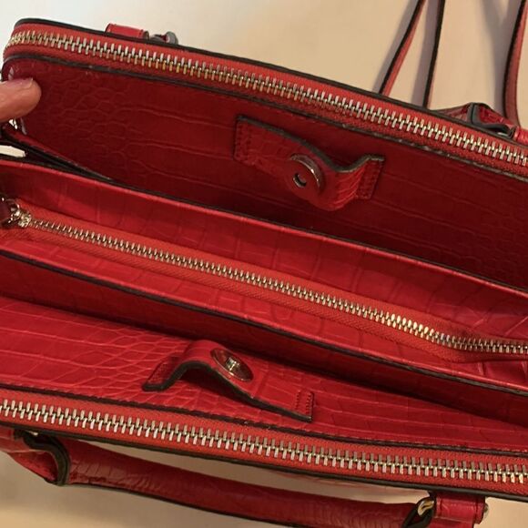 Dana Buchman pink handbag with Crossbody strap included NWOT. - Picture 7 of 12